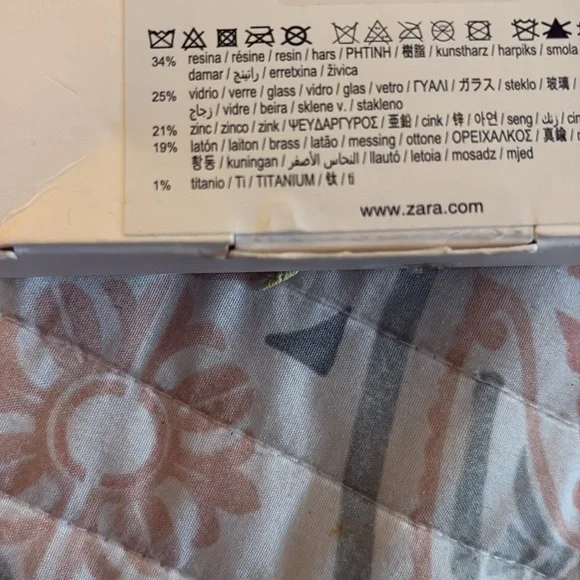 Nwt- zara- rhinestone heart earrings (matching necklace available) - Picture 4 of 5